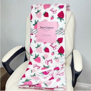 NEW‎ Juicy Couture Pink Strawberry Plush Throw Blanket Hot Pink Light Pink